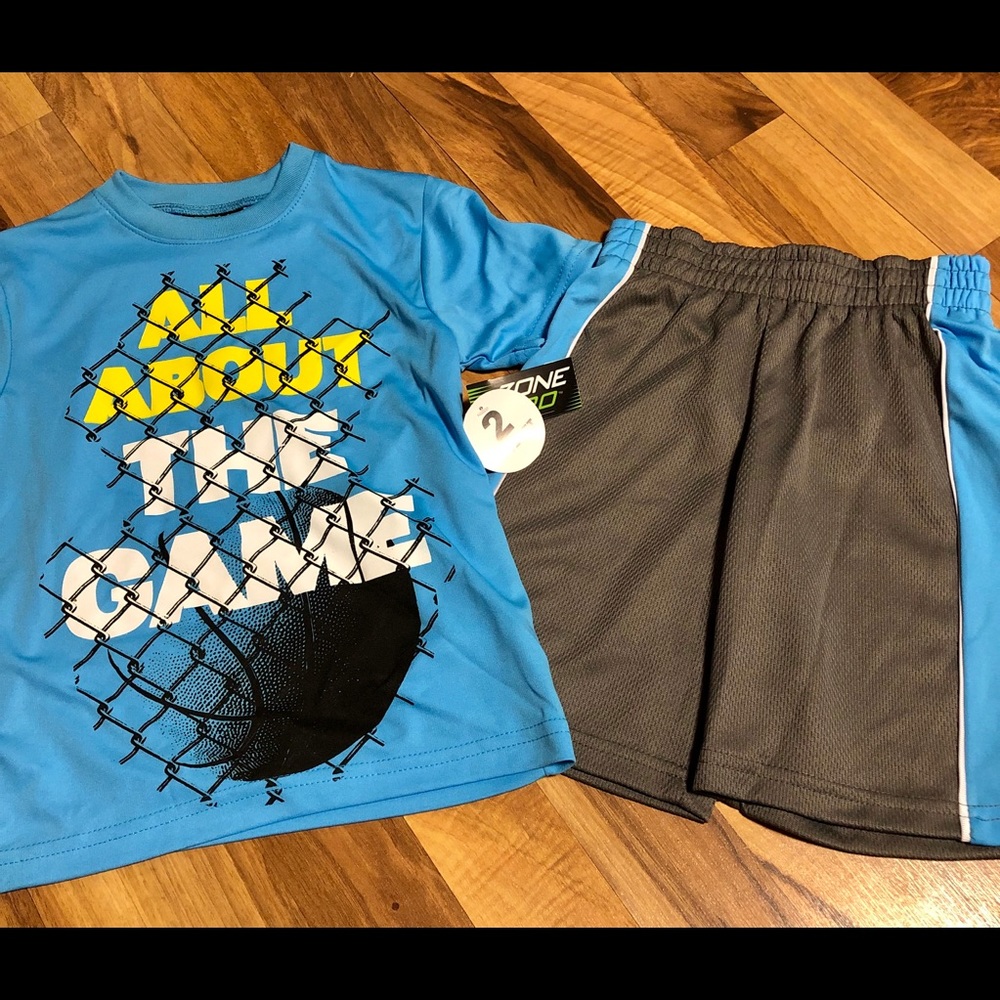 XS 4/5 2 piece boy set outfit NWT